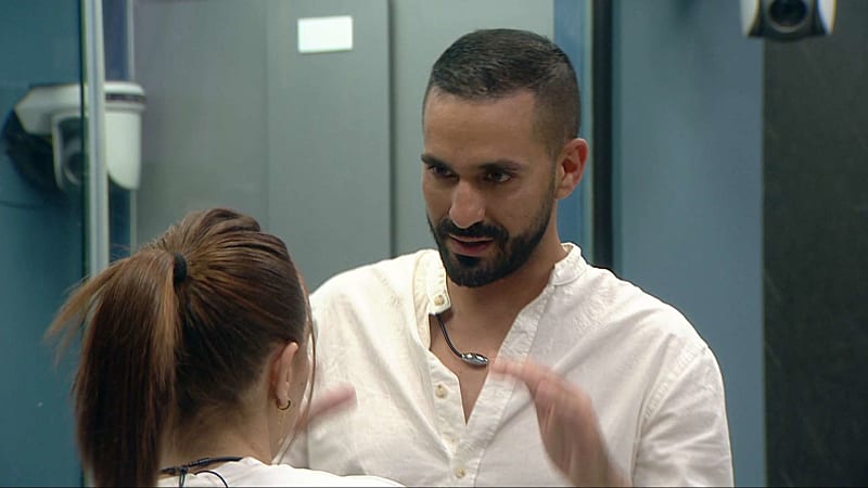 entertainment-the-big-brother-season-04-clips-2626-part-2207280000