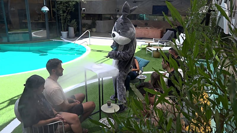 entertainment-the-big-brother-season-04-clips-2626-part-2208011200