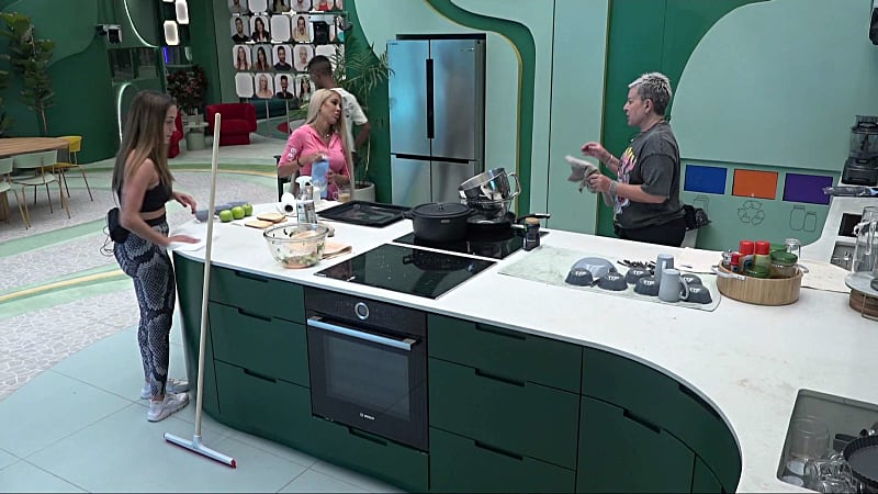 entertainment-the-big-brother-season-05-clips-2626-part-2306281331