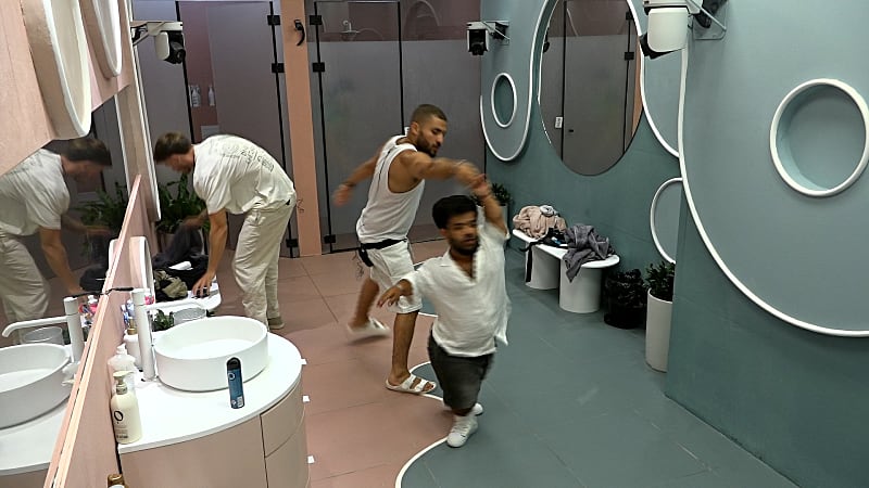 entertainment-the-big-brother-season-06-all-clips-2626-part-2407121913