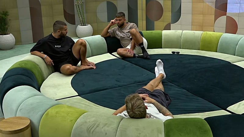 entertainment-the-big-brother-season-06-all-clips-2626-part-2408271250