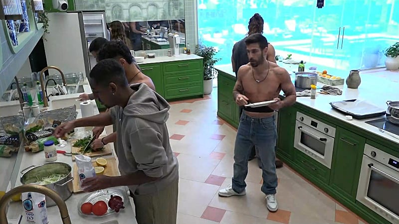 entertainment-the-big-brother-season-08-timeline-part-2604011310