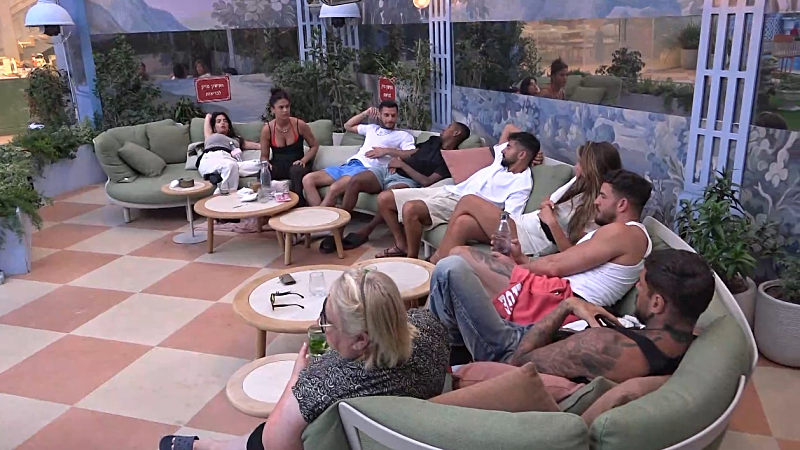 entertainment-the-big-brother-season-08-timeline-part-2604162041