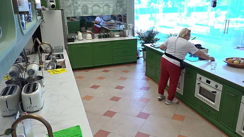 entertainment-the-big-brother-season-08-timeline-part-2604251414