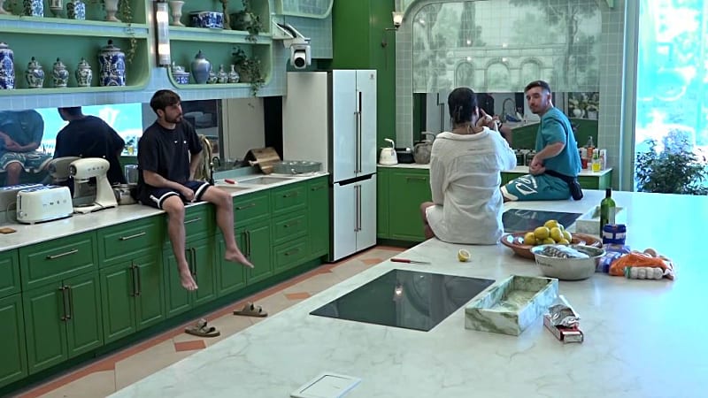 entertainment-the-big-brother-season-08-timeline-part-2604271340