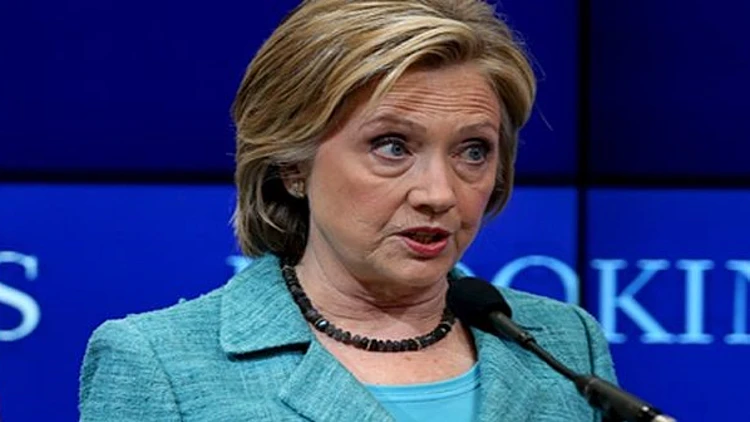 ניוזפיד – הילרי קלינטון ניצלה מכתב אישום, האם יש לה עוד שלדים בארון? | חדשות 13