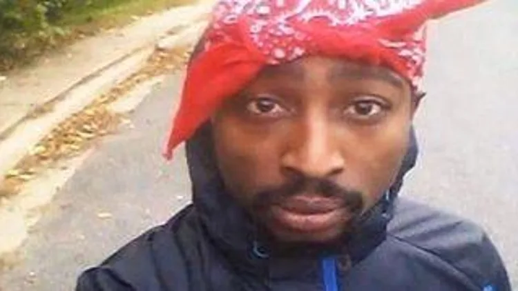 רץ ברשת – טופאק חי? מעריציו טוענים כי הסלפי הזה הוא ההוכחה | חדשות 13