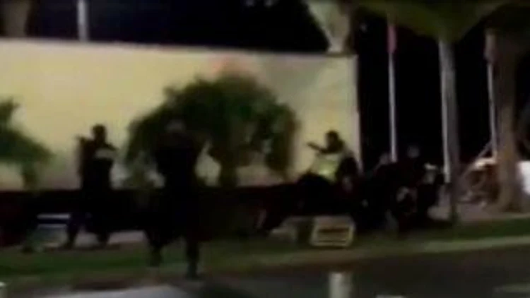רץ ברשת – בלעדי – תיעוד החיסול: השוטרים יורים על המשאית ומנטרלים את המחבל | חדשות 13