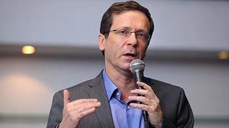 רץ ברשת – "בנו בתים על חשבון הדם של החברים שלנו. בנו בריכות על חשבון הדם של הילדים שנרצחים" | חדשות 13