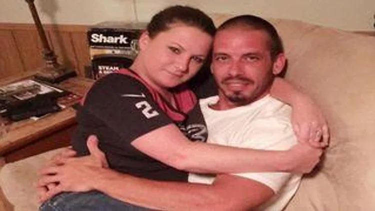 רץ ברשת – "עזבתי את העבודה כדי שאוכל להניק אותו" – ולא, לא מדובר בבנה התינוק | חדשות 13