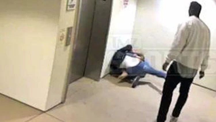 רץ ברשת – כוכב הפוטבול שפט בקרב אלים בין אמו לאם ילדיו | חדשות 13