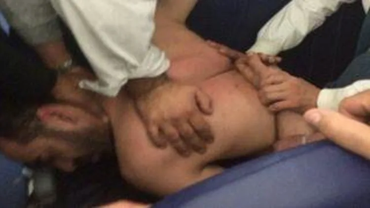 רץ ברשת – דרש לעשן בטיסה ולאחר שנענה בשלילה, השתין על הנוסעים | חדשות 13