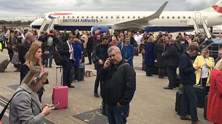 לונדון: נוסעים נפגעו מחומר כימי | חדשות 13