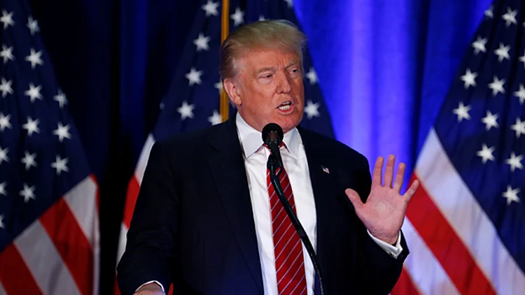 סקר אחרון: קלינטון מובילה ב-5% | חדשות 13