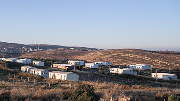 דיון על עמונה: "סוחטים באיומים"