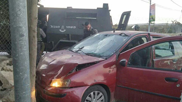 פיגוע דריסה: 3 שוטרים במצב קל | חדשות 13