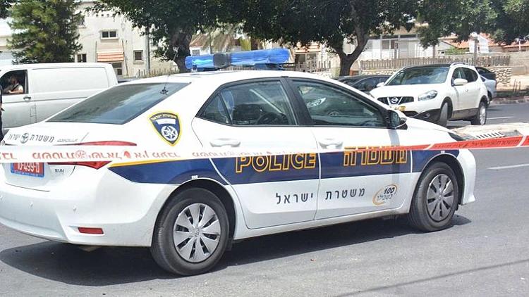 חשד: גנב נשק - וחגג על כרטיס האשראי של קצין בכיר