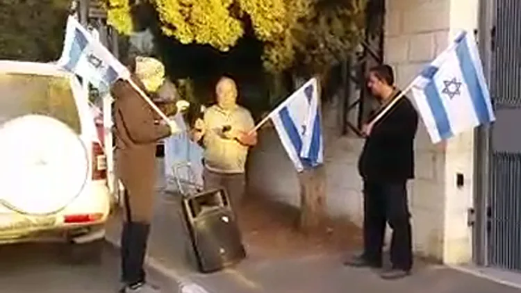 לקול המואזין: כך העירו תושבים את ראש העיר ירושלים | חדשות 13