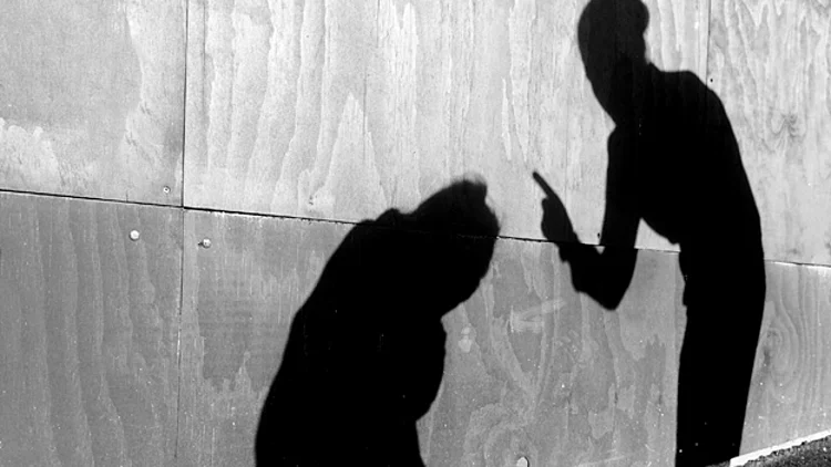 העונש לבן ה-11: ללכת עירום בביה"ס