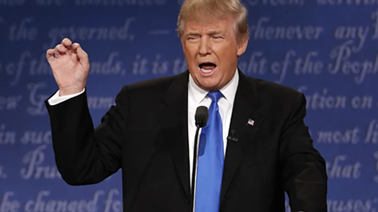 אמריקה בוחרת: המועמדים בנאומים אחרונים | חדשות 13