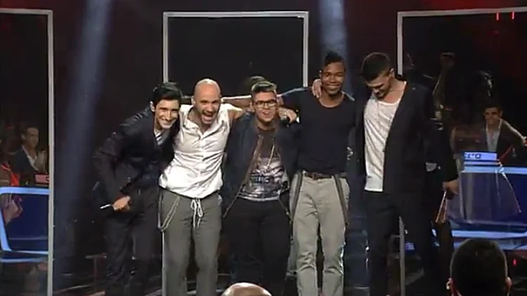 להקת פיוז'ן-Mirrors והראשונה