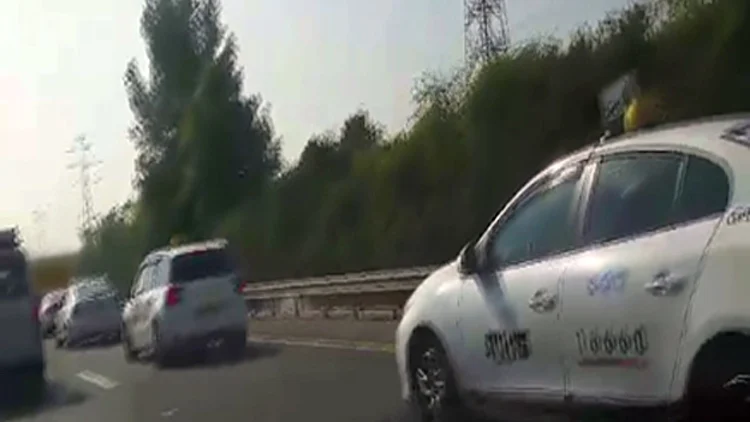 מאות מוניות שיבשו את הדרך לבירה וחסמו כבישים בתוך ירושלים | חדשות 13