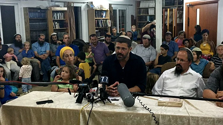 תושבי עמונה: "נעמוד כאן כחומה בצורה" | חדשות 13