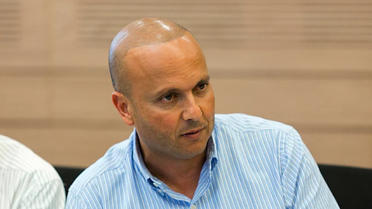 האולטימטום של העובדת בעיריית אשקלון לראש העיר איתמר שמעוני | חדשות 13