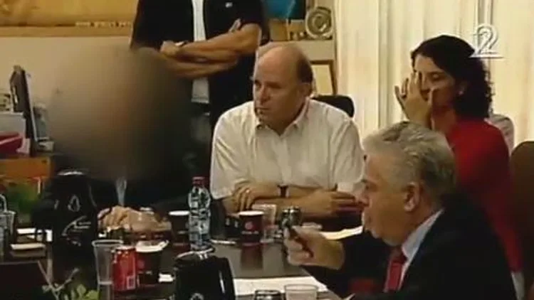 בכיר לשעבר במל"ל מסתבך | חדשות 13