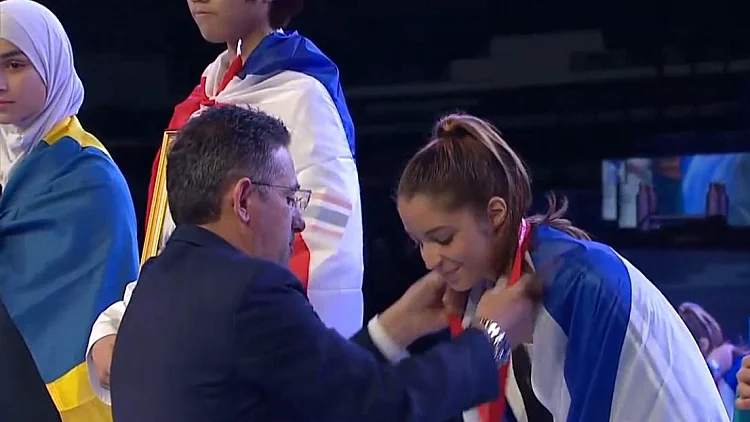 אבישג סנדלר