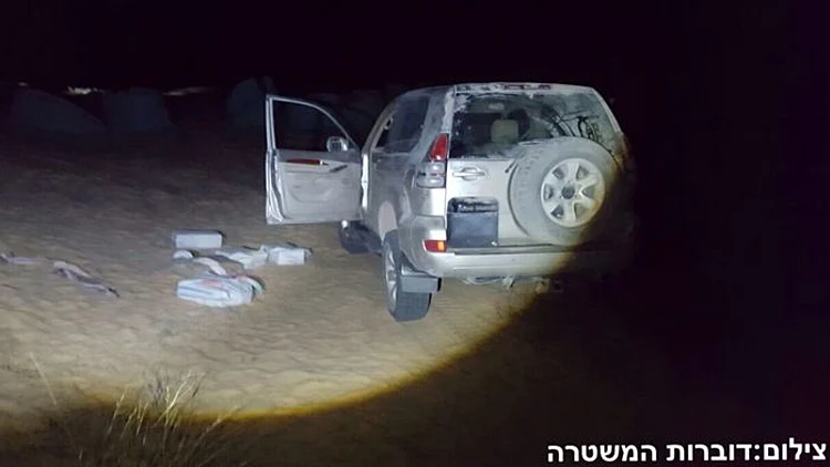 תיעוד: כך נתפסו 225 ק"ג חשיש בשווי של כ-15 מיליון שקלים בגבול מצרים