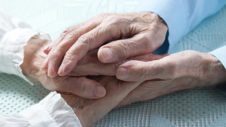 התקציב לא הגיע – והקשישים יסבלו | חדשות 13