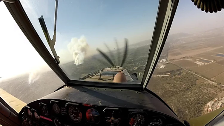 מבט מלמעלה: כך נראים מאמצי הכיבוי מהאוויר | חדשות 13