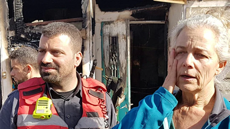 רמה שבה לעסק השרוף: "יש רגעים שאני ממררת בבכי" | חדשות 13