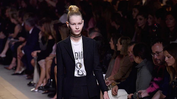 סופיה מצ'טנר תדגמן קולקציה נוספת לדיור| רשת 13