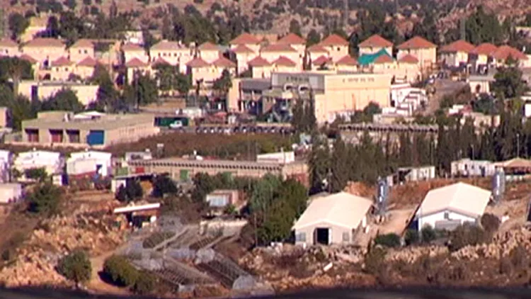 היועץ המשפטי לממשלה אישר: פתרון זמני לתושבי עמונה | חדשות 13