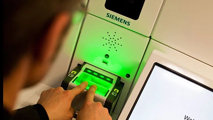 תוכלו לוותר על טביעות האצבע (רויטרס)