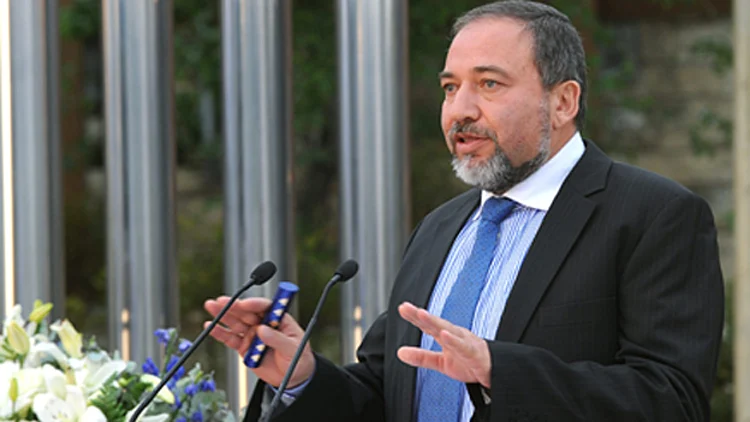 ליברמן בפורום סבן: "להמתין עם חוק ההסדרה" | חדשות 13