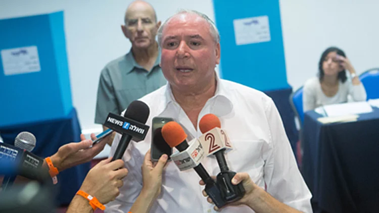 פקידי הממשלה נעדרו, יו"ר ועדת הפנים זעם