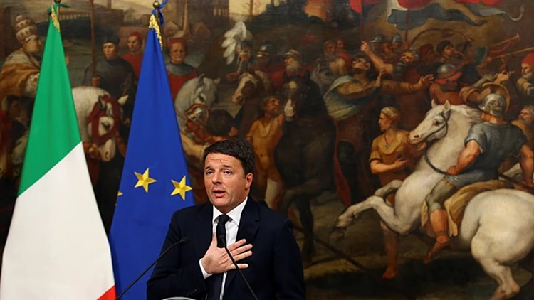 ראש ממשלת איטליה הודיע: "לוקח אחריות מלאה על התבוסה" | חדשות 13