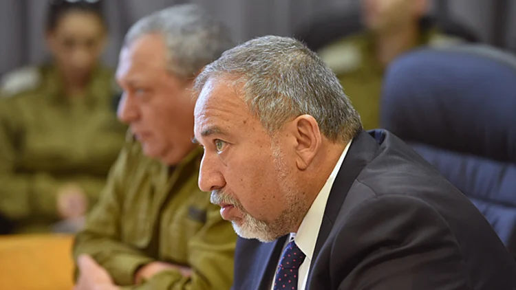 ליברמן ואיזנקוט, ארכיון (אריאל חרמוני / פלאש 90)