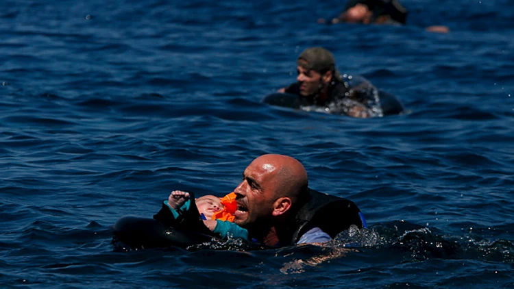 "הספינה הועמסה כמו באושוויץ" | חדשות 13