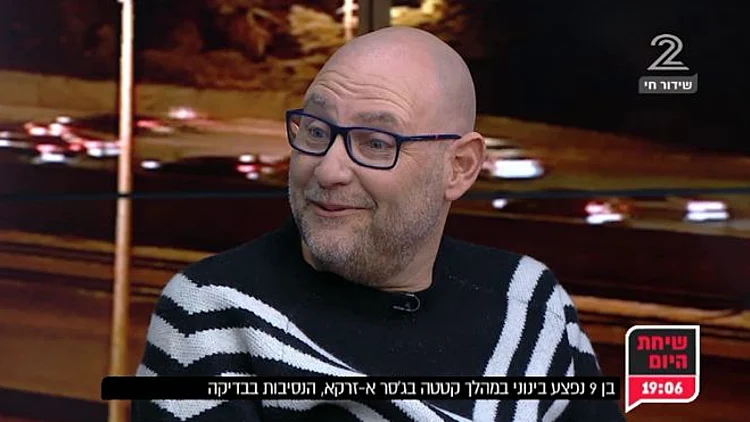 צביקה הדר צוחק על עצמו