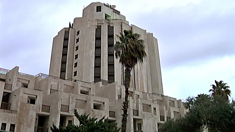 ירושה בלתי צפויה: בעל המלון הוריש לעובדים צ'ק שמן