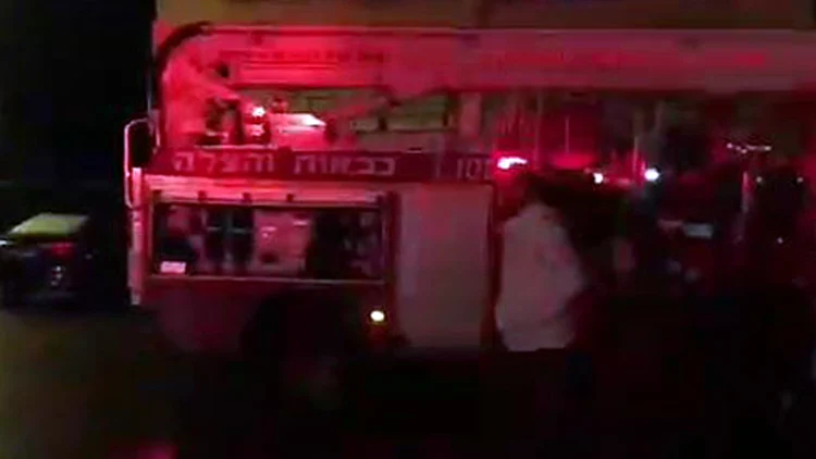 זירת השריפה בפתח תקוה , הערב