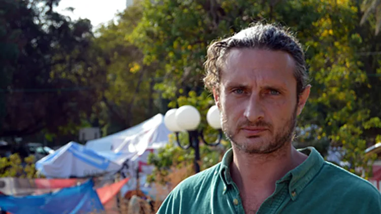 צפו: החיים של אלכס מתחת לקו העוני | חדשות 13