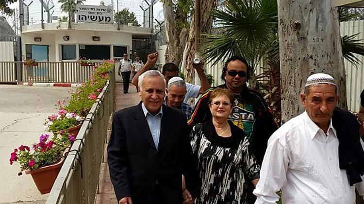 התגובות חלוקות. קצב (עזרי עמרם)