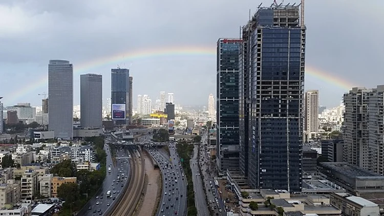 בבוקר נעים, בצהריים קריר וגשום (אסף ברוק)