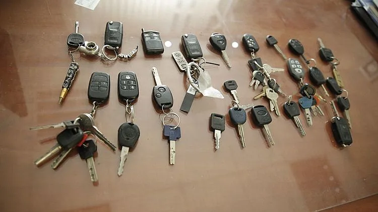 נעצרה כנופיית גנבי רכב שפעלו בהיקף של מיליוני שקלים | חדשות 13