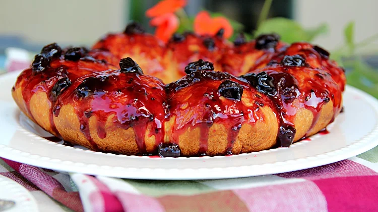 עוגת כתר סופגניות בציפוי פירות יער | רשת 13